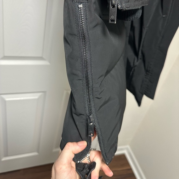 MOOSE KNUCKLES-Black Parka - Picture 5 of 14